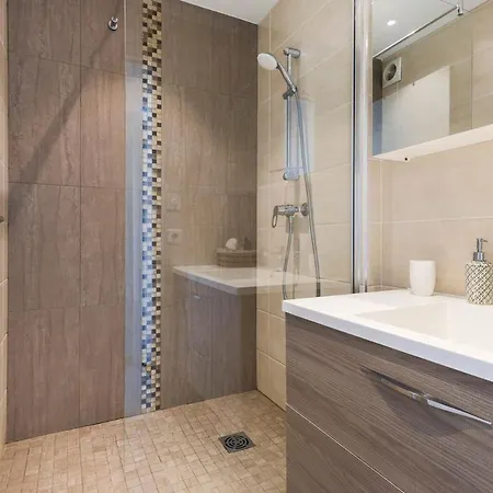 Apartament Sea View Riviera, 3 Pieces Vue Panoramique, 2 Chambres, 4p, Pk, Ac Antibes