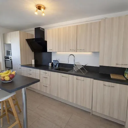 شقة Sea View Riviera, 3 Pieces Vue Panoramique, 2 Chambres, 4p, Pk, Ac أنتيب